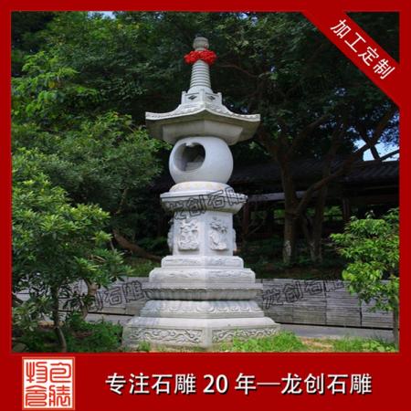 古樸石塔，雕琢佛境之美